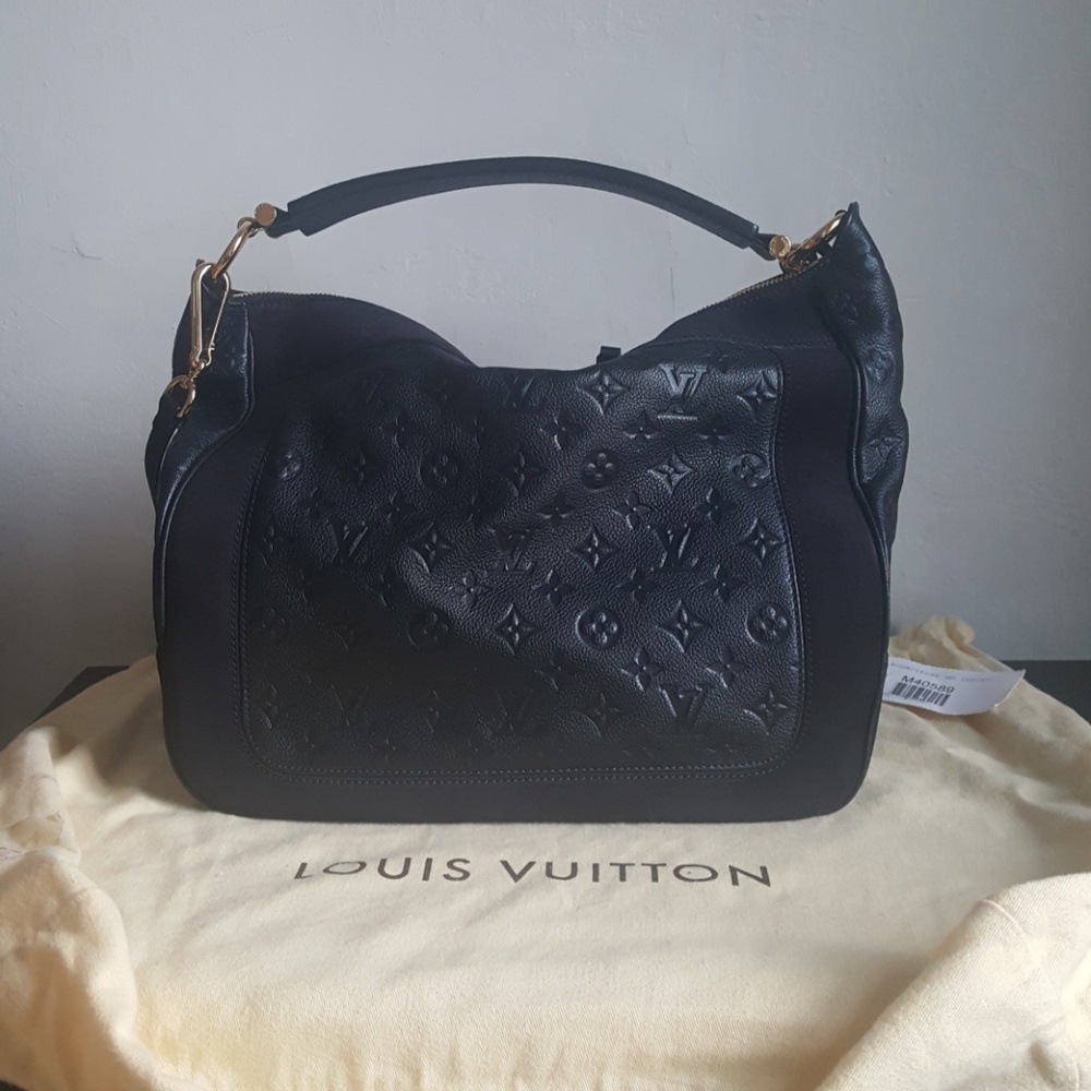 *SOLD* Louis Vuitton Women's Purse